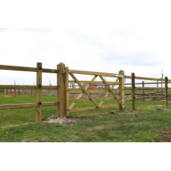 Complete enkele Engelse poort 2,4 m - Tanalith-E - inclusief poortpalen + hang- en sluitwerk - weidepoort